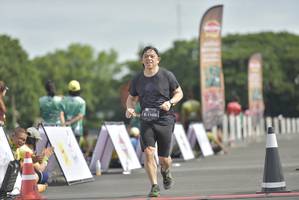 BIB: 1105
                            <button type="button" onclick="openModal(4945726)" class="btn btn-primary btn-sm float-right btn-popup" data-toggle="modal" data-target=".modal-high-quality">
                        <i class="fas fa-shopping-cart"></i> Add to Cart
                    </button>
                                            <button type="button" onclick="isThisMe(4945726, true)" class="btn btn-success btn-sm float-right btn-popup btn-isme hidden" data-toggle="tooltip" data-placement="bottom" title="นี่คือรูปของคุณใช่ไหม คลิกที่นี่เพื่อเอาเข้าอัลบั้ม">
                        <i class="fas fa-plus"></i> Add to album
                    </button>
                    <button type="button" onclick="isThisMe(4945726, false)" class="btn btn-warning btn-sm float-right btn-popup btn-isnotme hidden">
                        <i class="fas fa-ban"></i> Remove from album
                    </button>